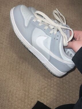 Nike Low-Top Sneakers in Light Gray and White